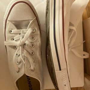 Like new all white converse